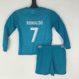 ronaldo jersey and shorts